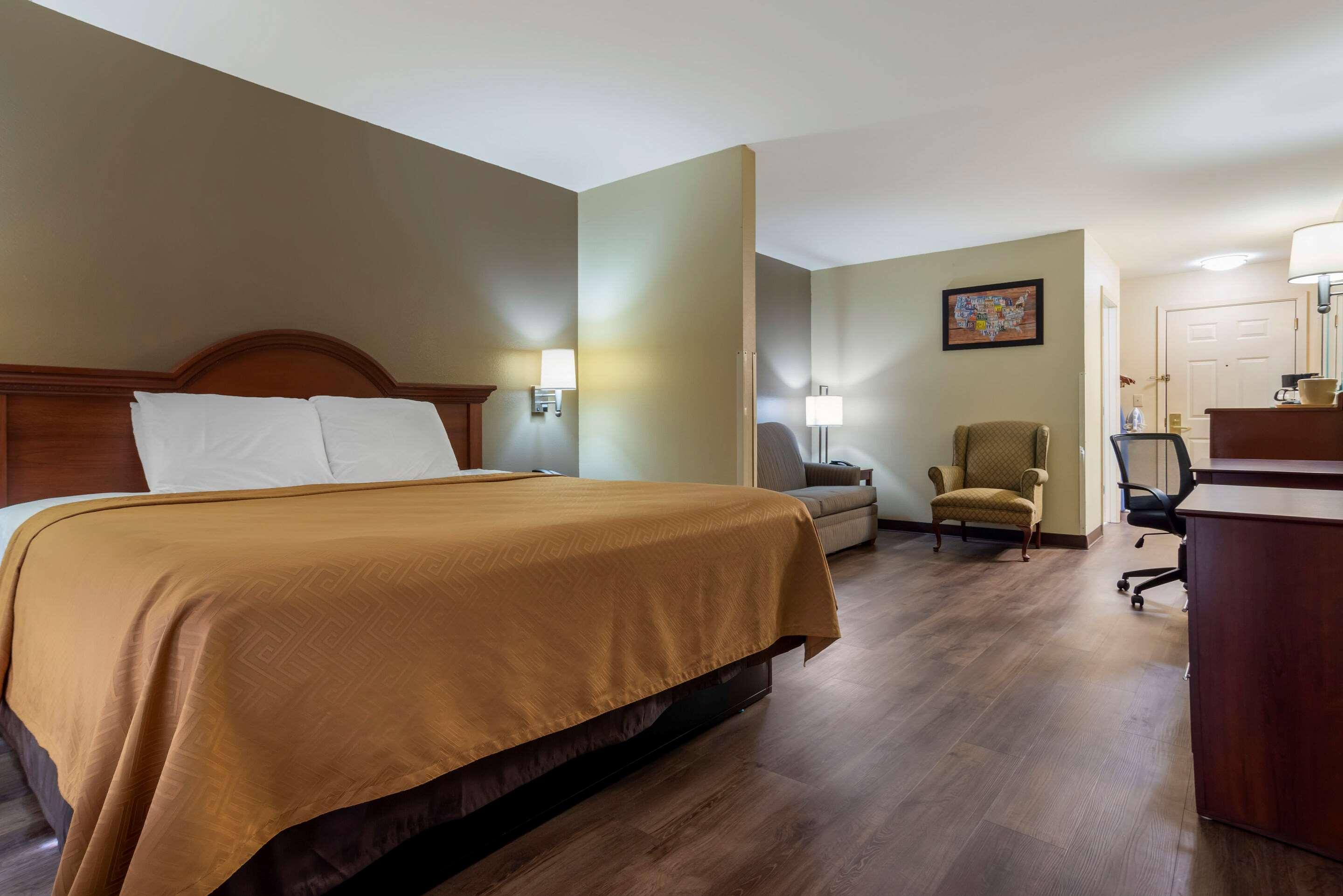 Econo Lodge Inn & Suites Flowood Extérieur photo