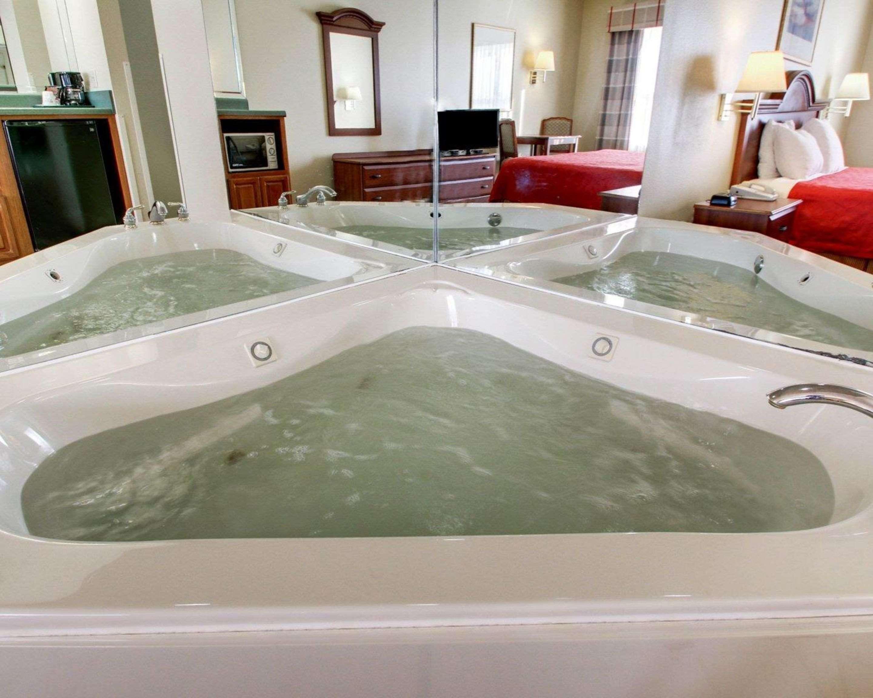 Econo Lodge Inn & Suites Flowood Extérieur photo