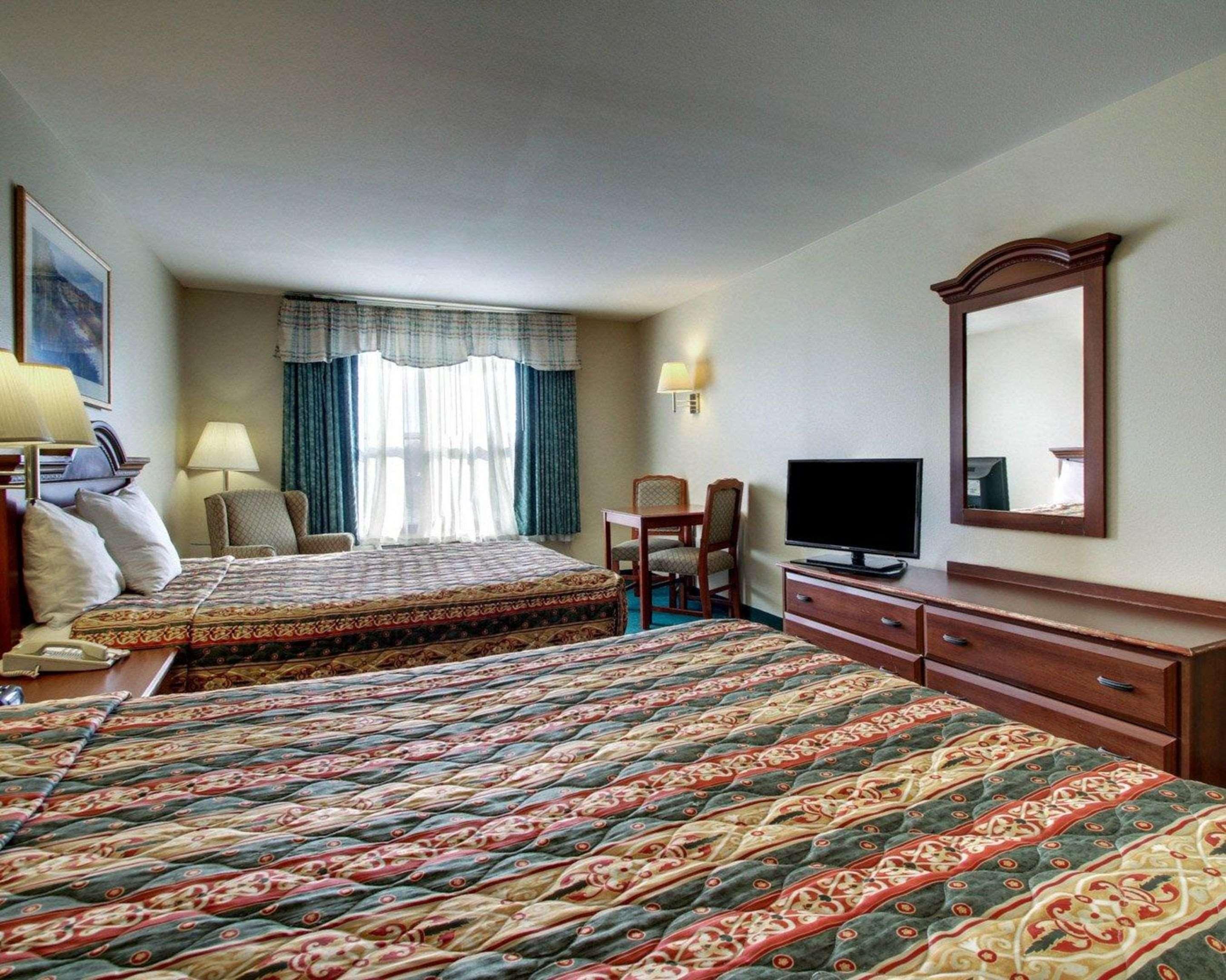 Econo Lodge Inn & Suites Flowood Extérieur photo