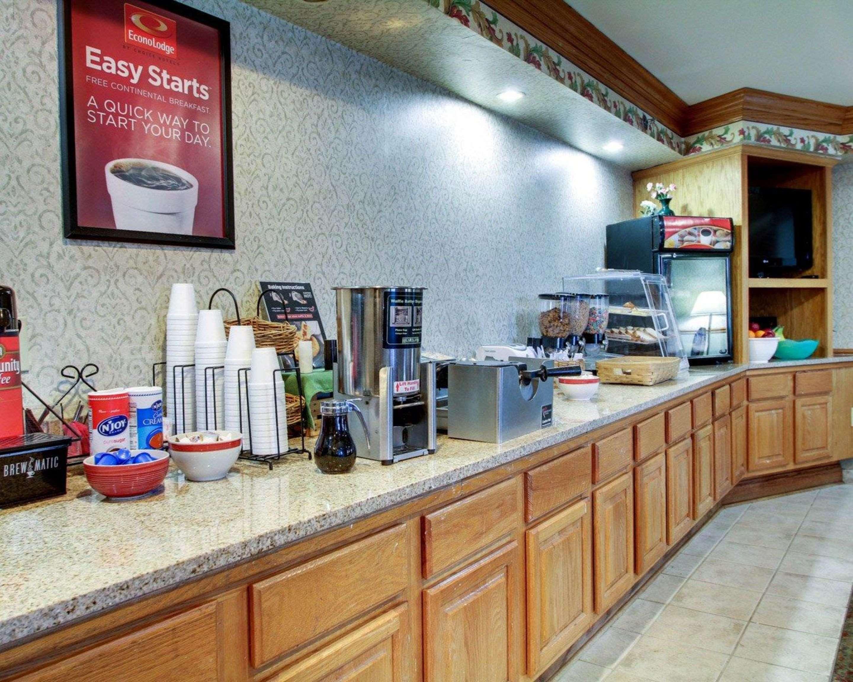 Econo Lodge Inn & Suites Flowood Extérieur photo