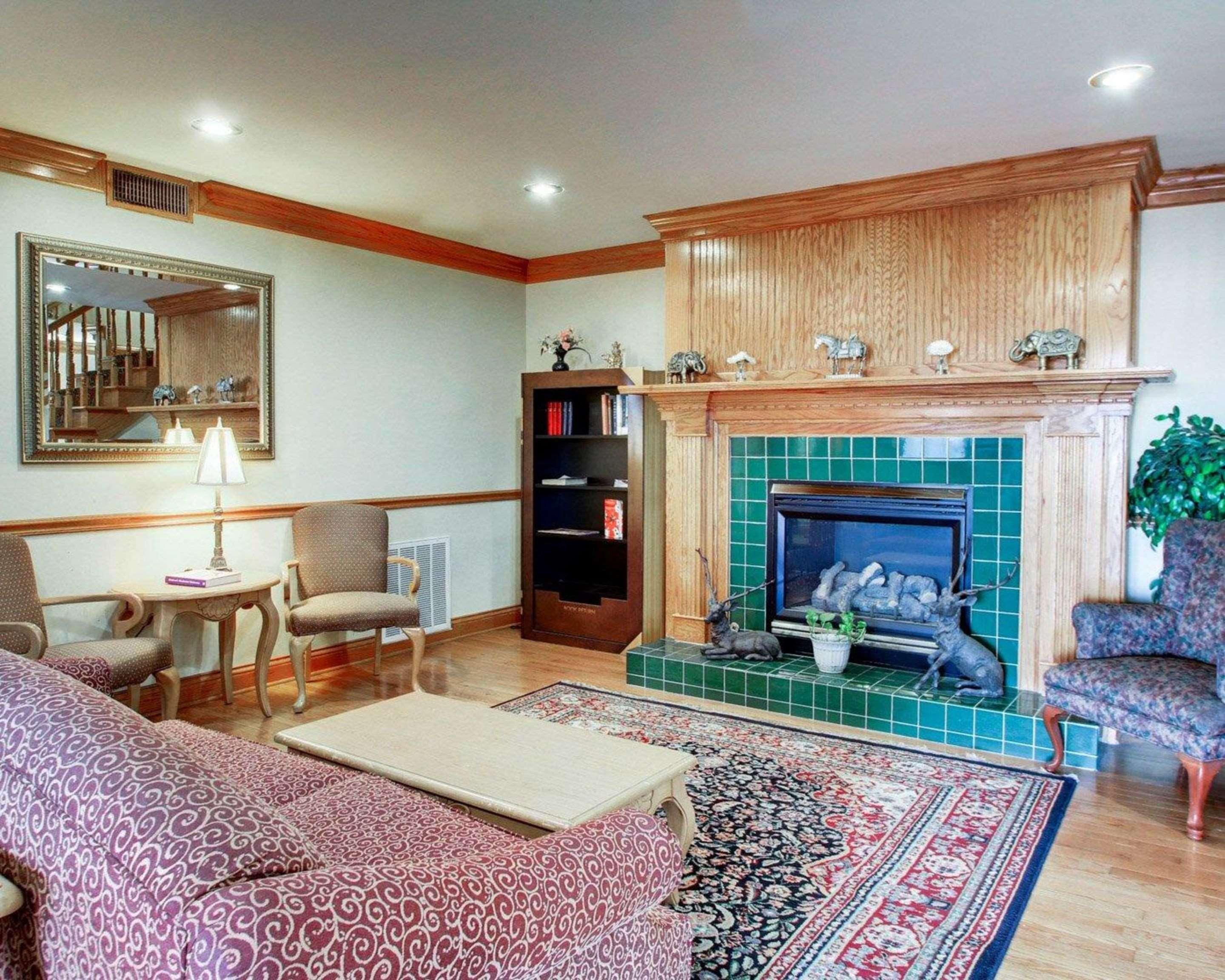 Econo Lodge Inn & Suites Flowood Extérieur photo