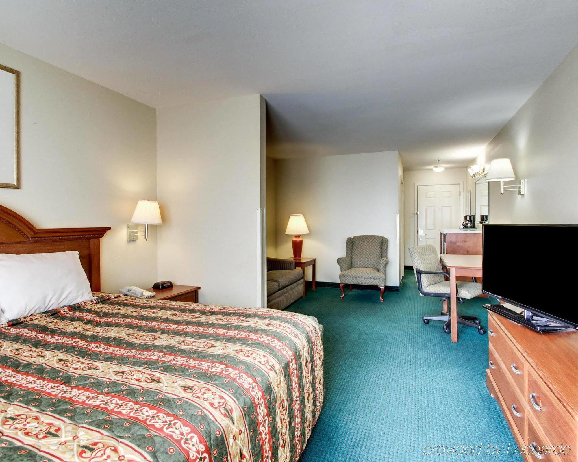 Econo Lodge Inn & Suites Flowood Extérieur photo